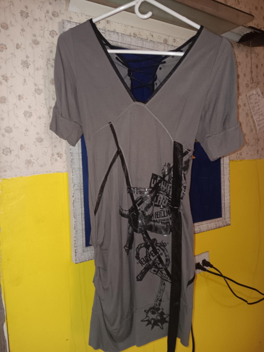 NWOT SALVAGE Insane Graphics Lace-Up Cold Shoulder Mini Dress. XS/S